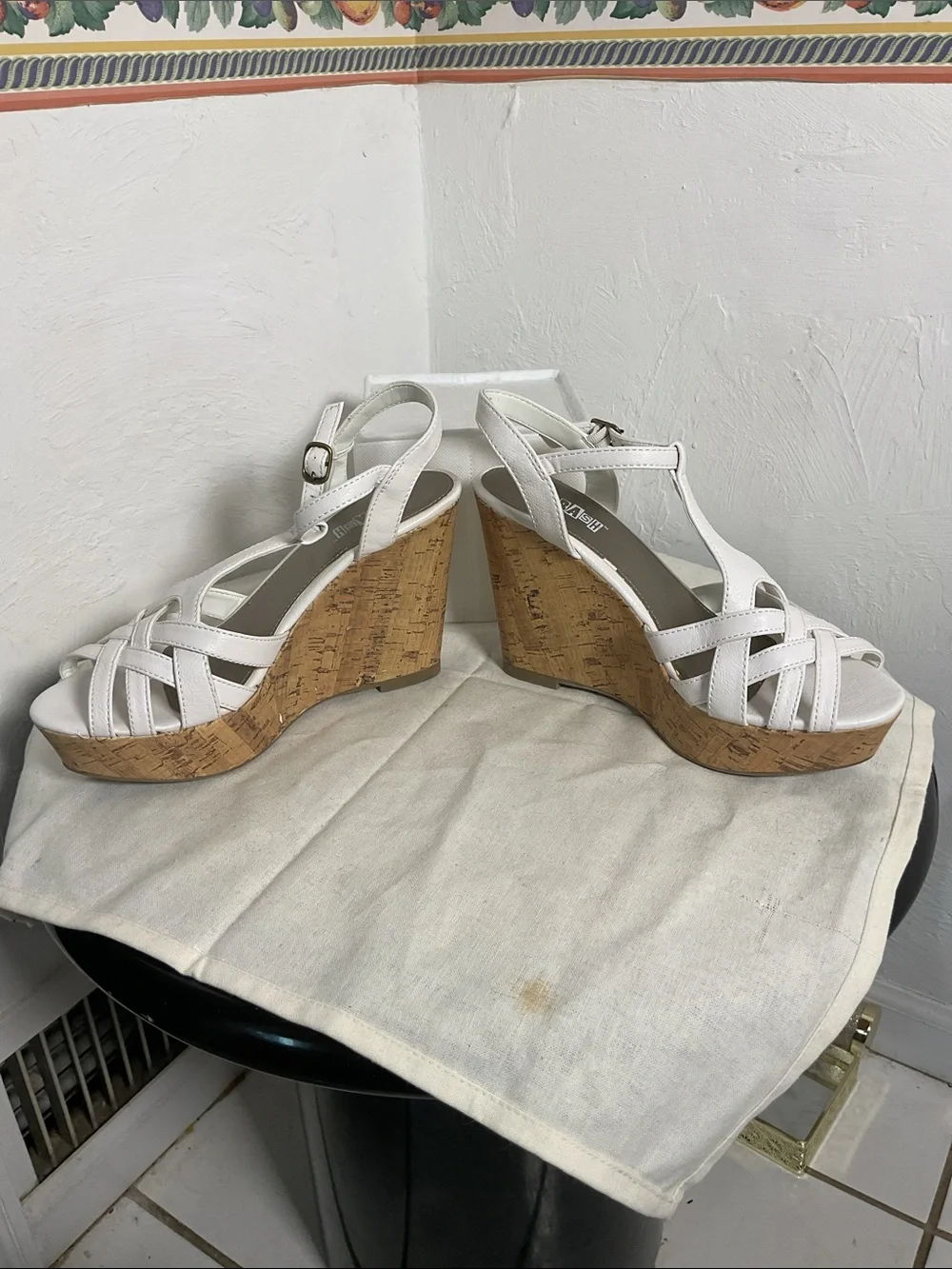 Brash White Strappy Cork Wedge Sandals Size 9 NWT